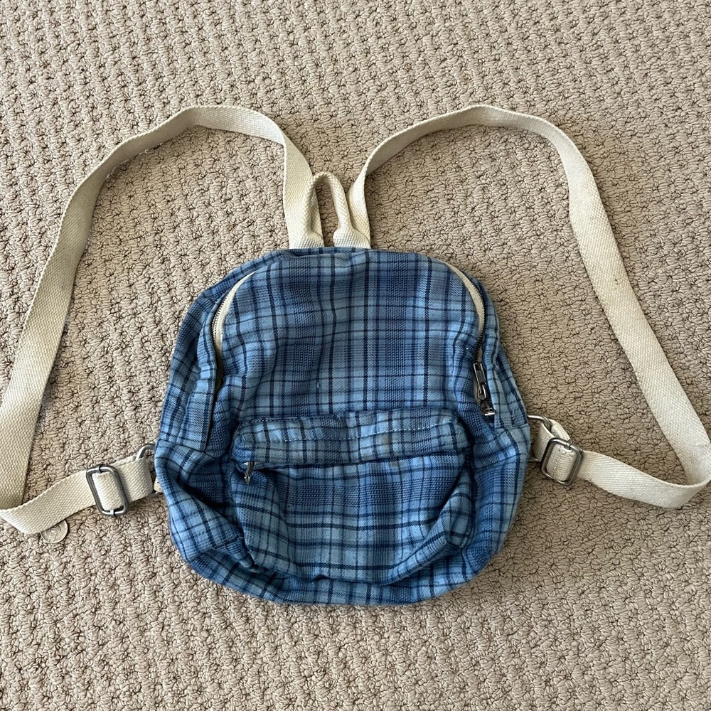 ⭐️ EXTREMELY RARE mini brandy melville backpack